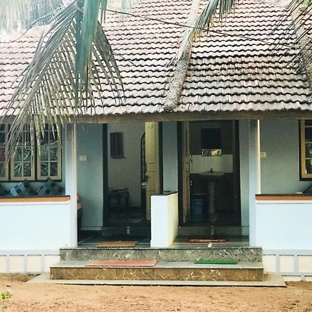 Hotel Om Star Beach Cottage Gokarna  Eksteriør bilde