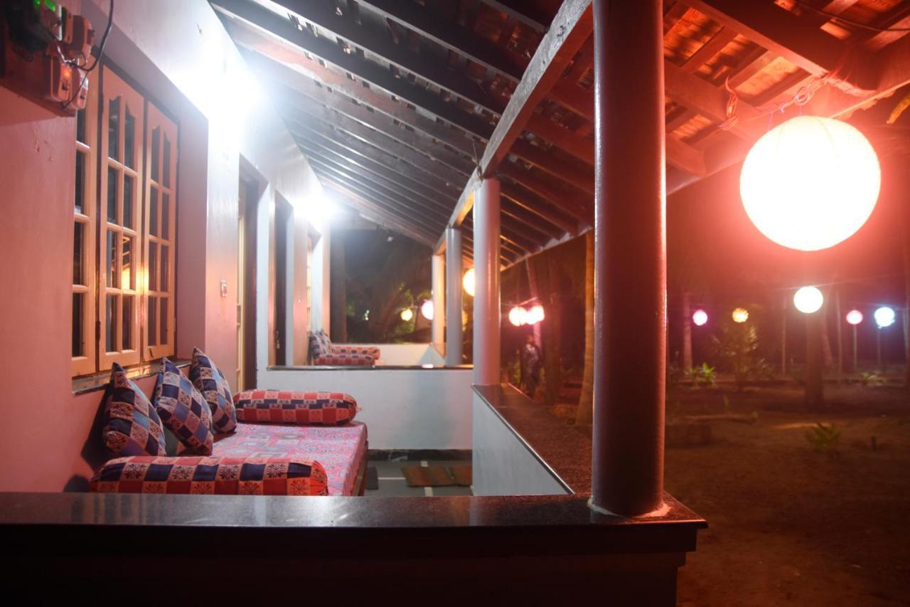 Hotel Om Star Beach Cottage Gokarna  Eksteriør bilde